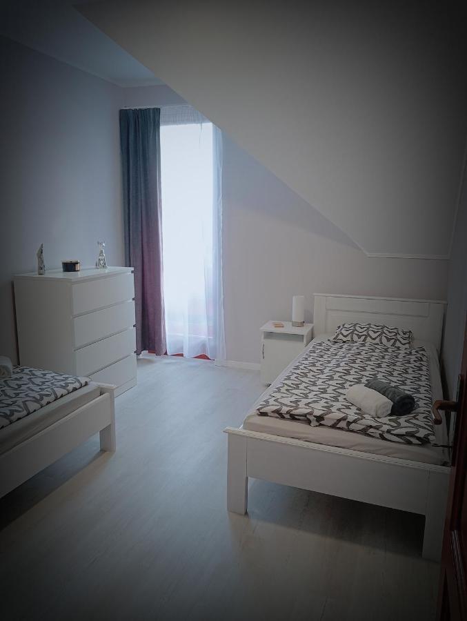 Star Apartman Zalacsány Esterno foto