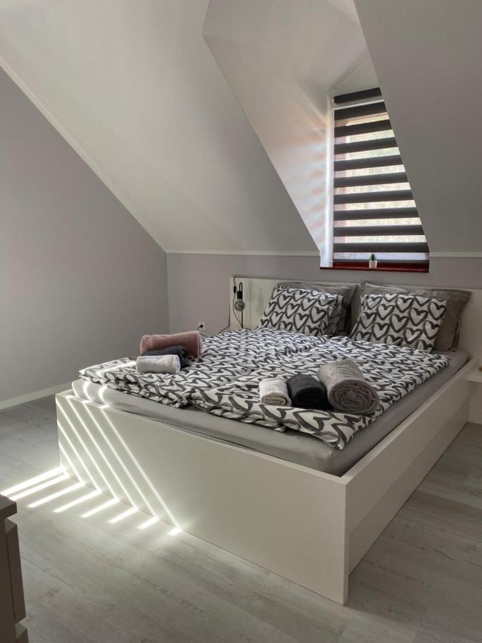 Star Apartman Zalacsány Esterno foto