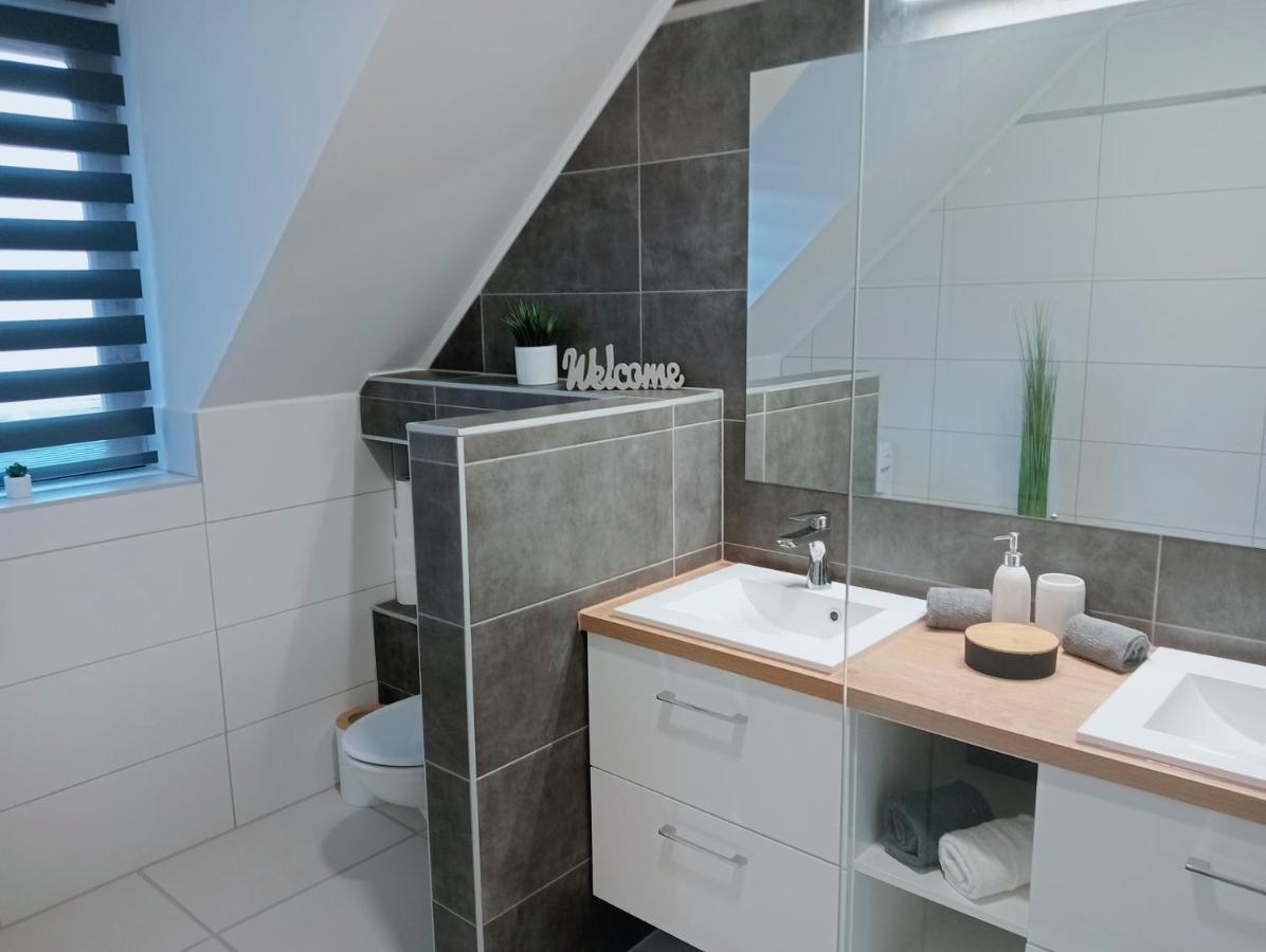 Star Apartman Zalacsány Esterno foto