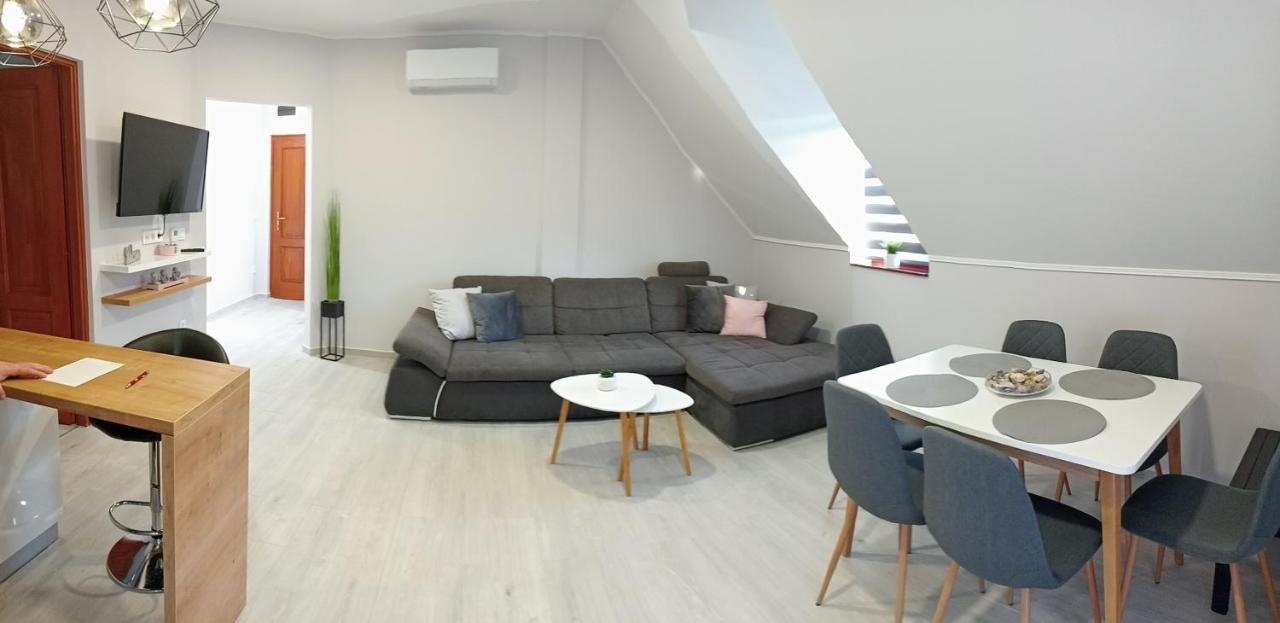 Star Apartman Zalacsány Esterno foto